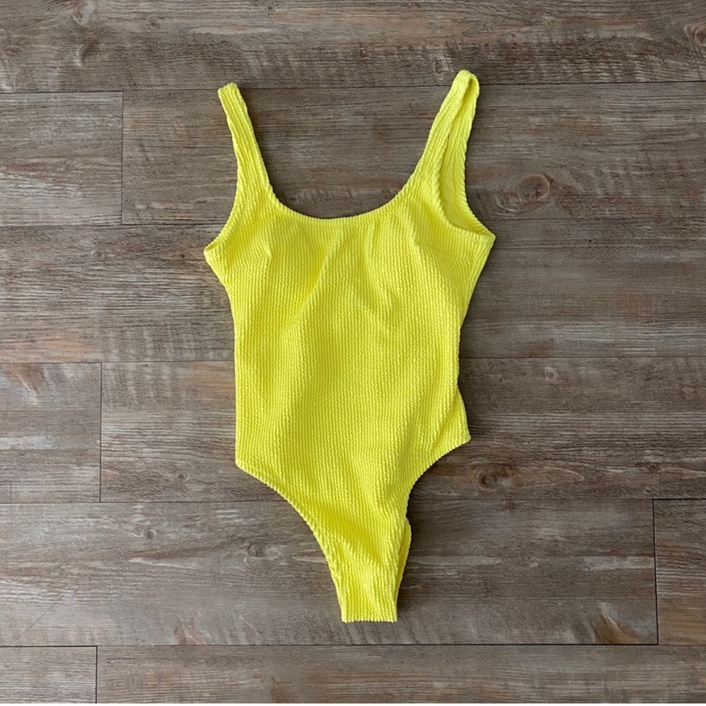 H&M high leg one piece swimsuit. xxs